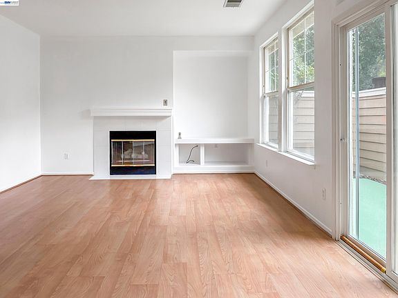 4th image of 740 Sutter Creek Ln