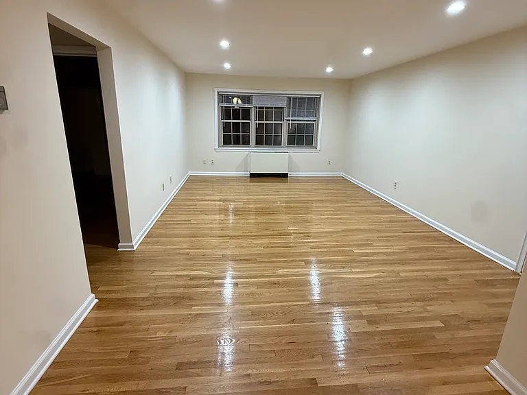 Mountain Ave — Photo 12