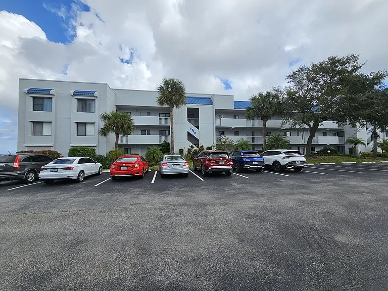 6760 N Highway 1 #3304 — Photo 2