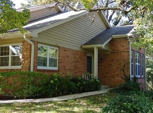 523 Shagbark Dr, Elgin, IL 60123