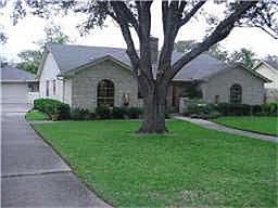1st image of 1704 Hawthorn Dr