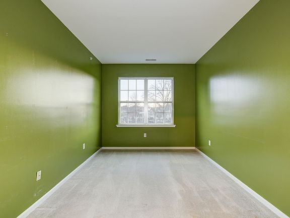 5th image of 1008 Cunningham Ct #1008