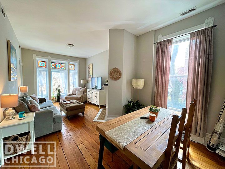 1st image of 1100 N Wolcott Ave #2