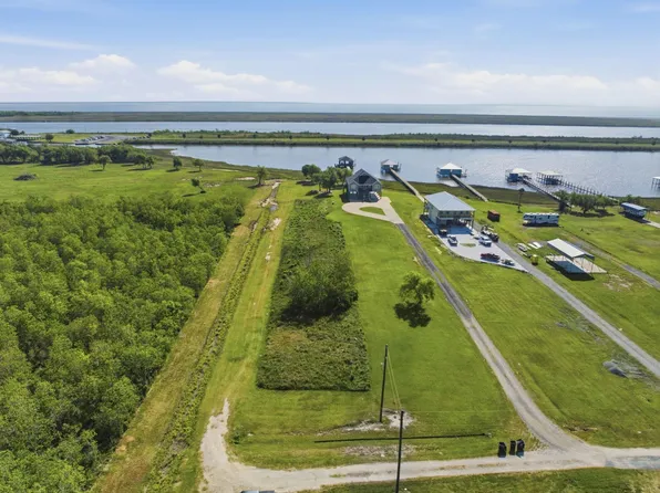 1 Christy Dr, Hackberry, LA 70645