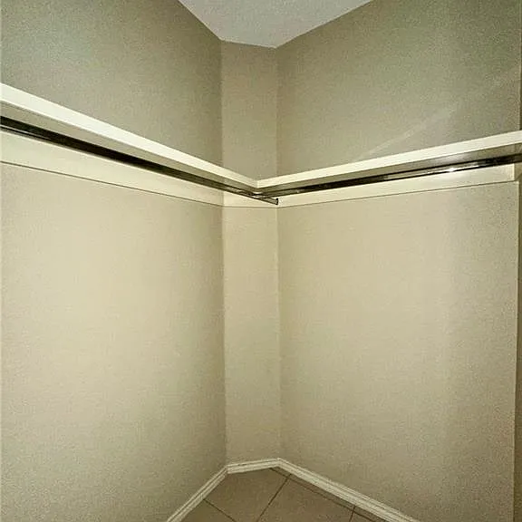 2010 Miroslava Ave #12 — Photo 16