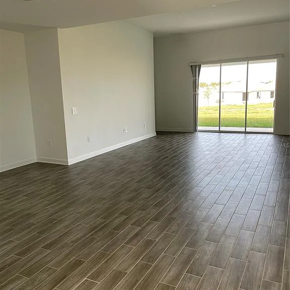 7152 Dilly Lake Ave — Photo 10