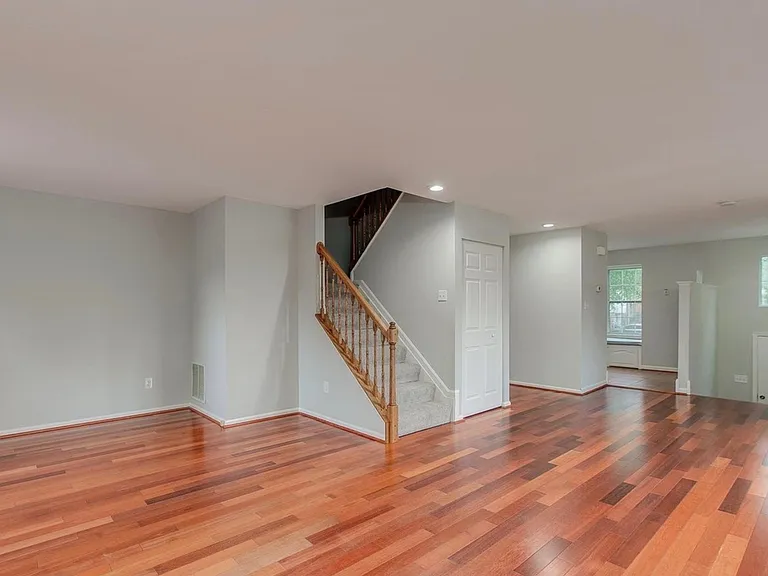819 Jubal Way — Photo 7