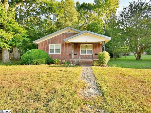 239 Eastbrook Dr, Woodruff, SC 29388