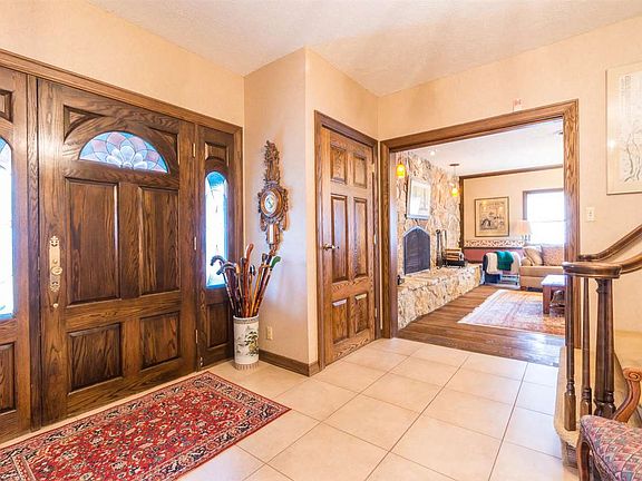 2nd image of 2332 E Woodstock Pl