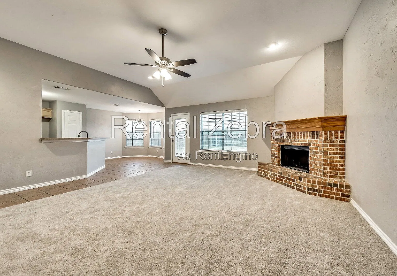 3 bed, 2.0 bath, 1543 sqft, $2,000 — Photo 2