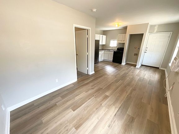 5th image of 510 S Pine St APT 1