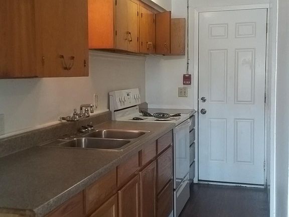 4th image of 212 N 1st St #10