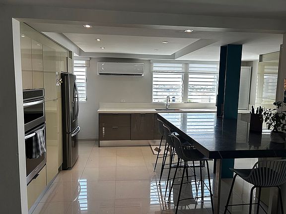 Open Layout Kitchen 