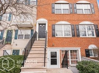 112 Callahan Ct, Newark, NJ 07103