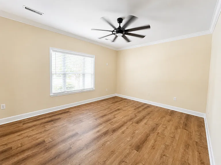 3901 Botsford Ct — Photo 7