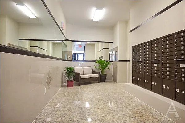 Rented by Peter Ashe | media 22