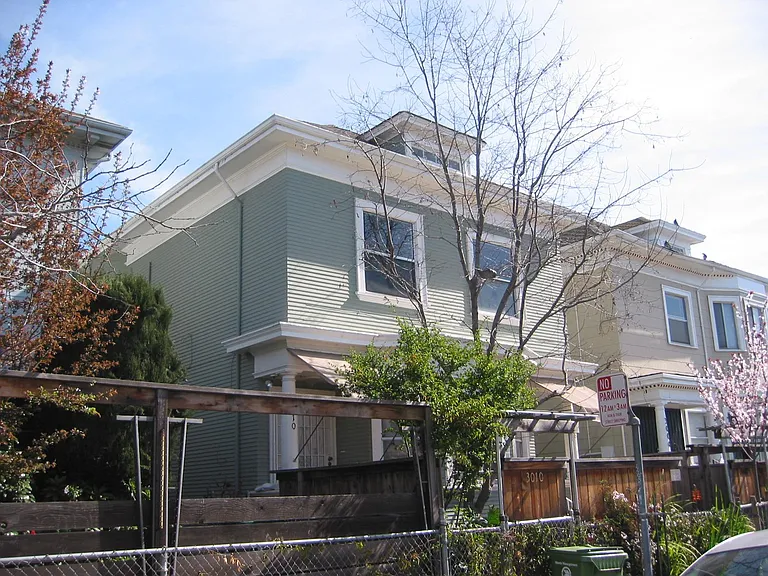 3010 Martin Luther King Jr Way — Photo 1