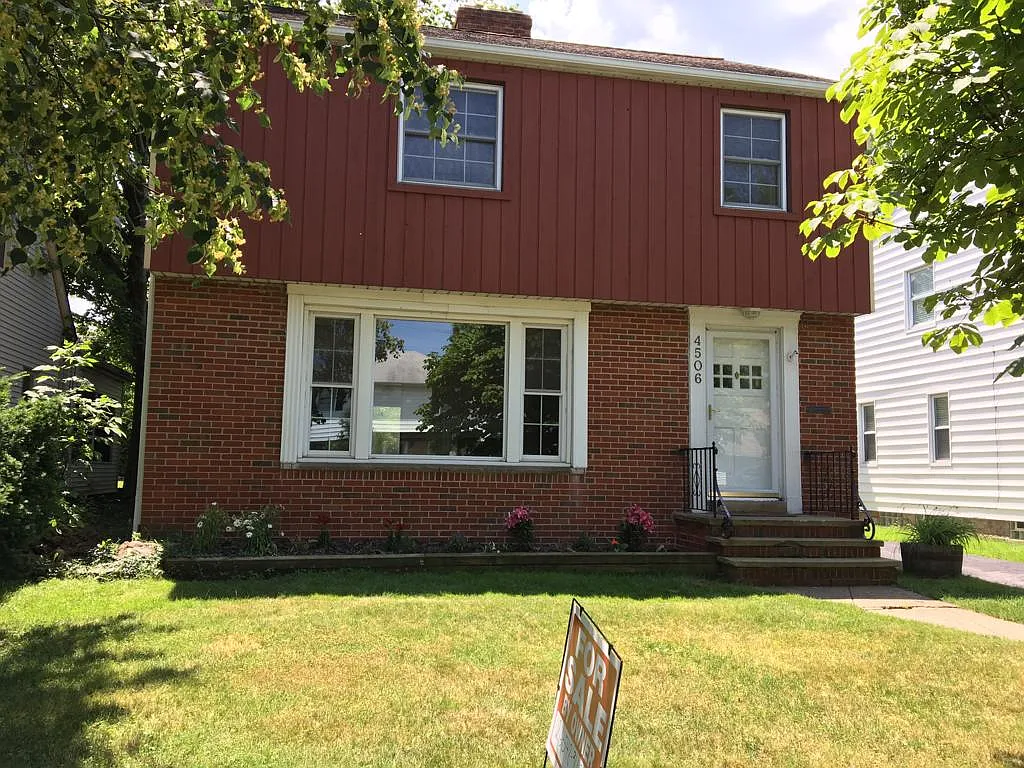 4506 Groveland Rd photo 1