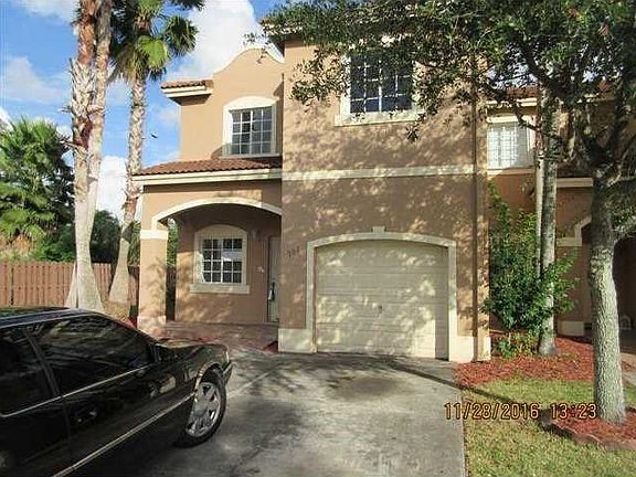 3rd image of 901 SW 147th Ct #901