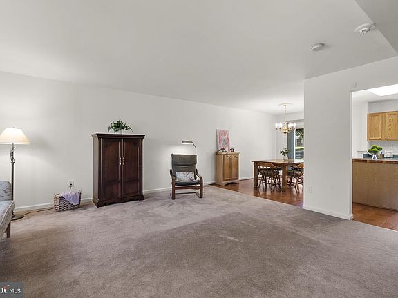 5th image of 9543 Ridgeview Dr