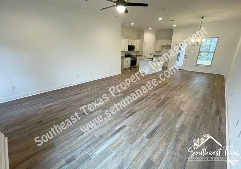 6735 Arbor Way — Photo 2