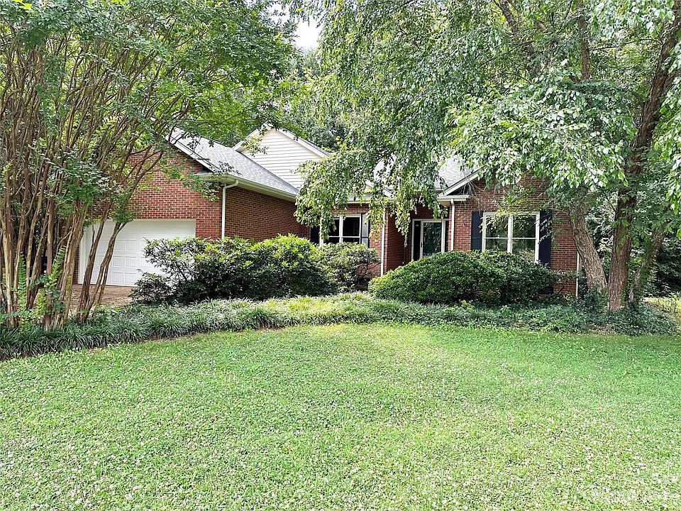 1st image of 103 Patricia Ct