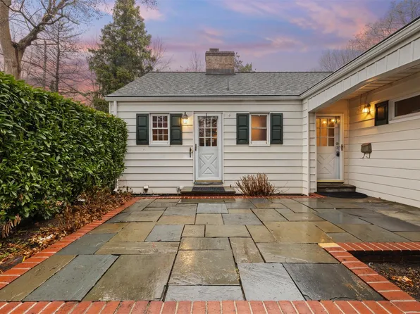194 W Neck Road, Huntington, NY 11743