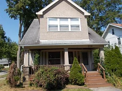 328 Prospect St photo 1