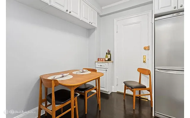 Rented by Douglas Elliman | media 4