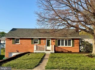 12139 Snyder Ave, Waynesboro, PA 17268