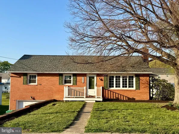 12139 Snyder Ave, Waynesboro, PA 17268