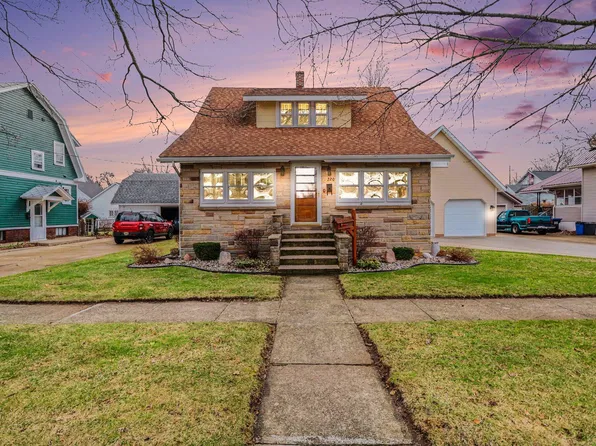 220 N Douglas St, Bronson, MI 49028