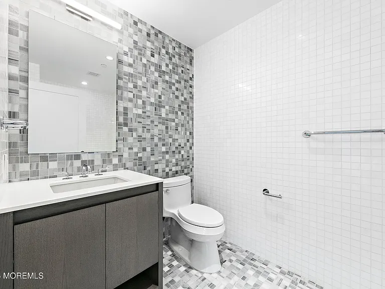 15 Morris Ave #317 — Photo 15