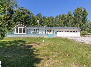 4574 W Herrick Rd, Farwell, MI 48622