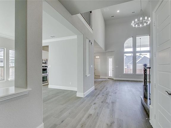 5th image of 3873 Washburne Dr