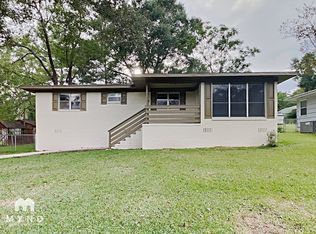 804 27th Ave N, Hueytown, AL 35023