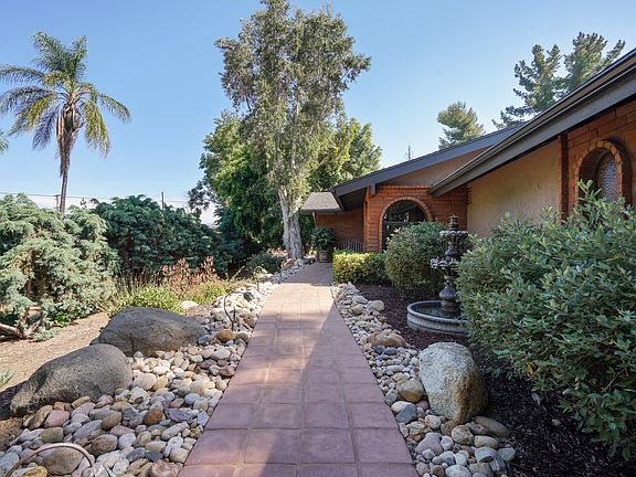 2nd image of 1678 Guava Ln
