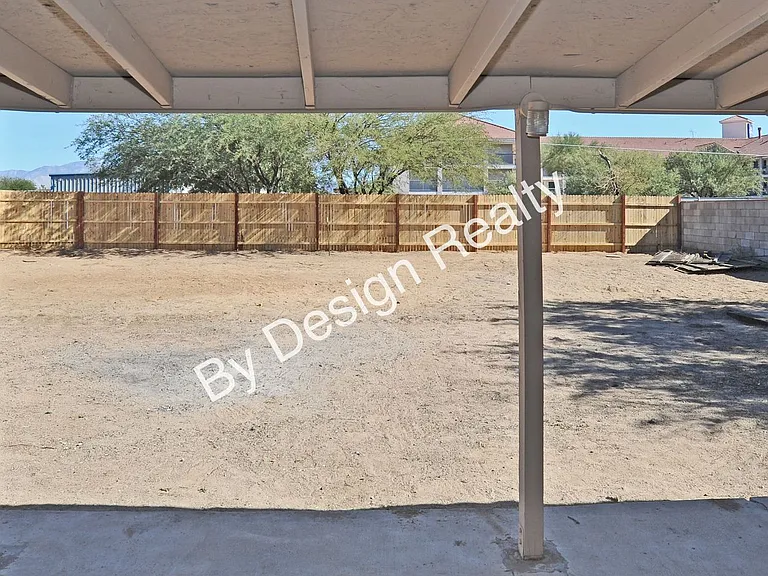 7230 N Ulene Pl — Photo 32