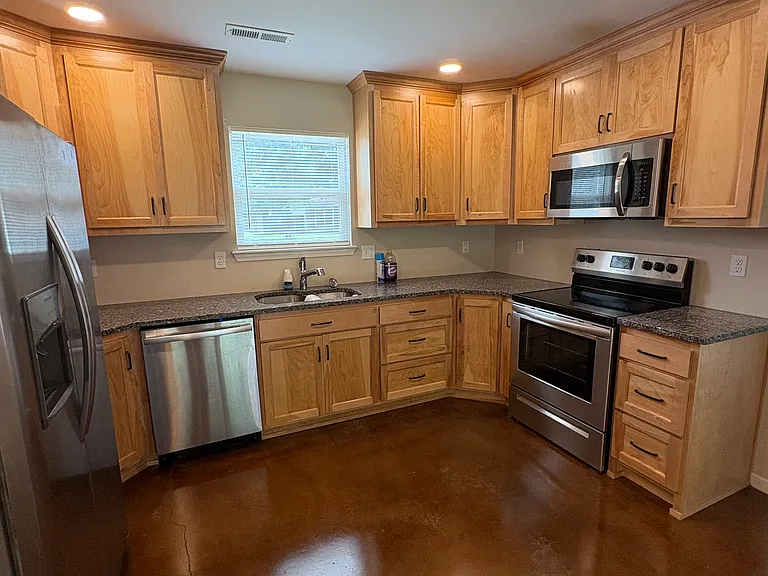 17202 Cerrito Dr — Photo 8