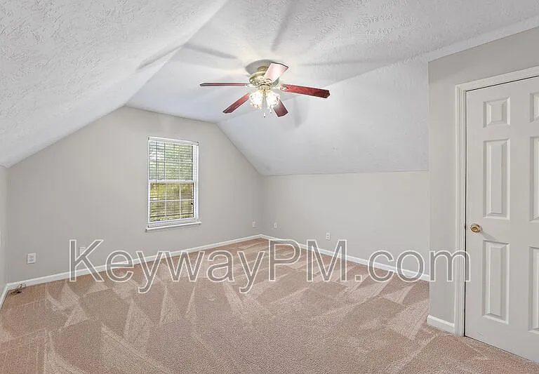 845 Prairie Ln — Photo 16