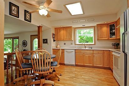 4th image of 315 Cypress Ln
