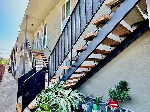 815 N Rose Ave #L8 — Photo 18