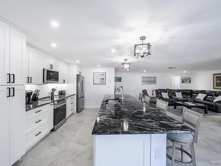 149 Crescent Dr — Photo 17