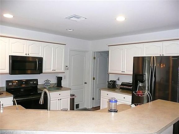 4th image of 224 NW 24th Pl