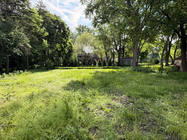 225 Lorraine St, Glen Ellyn, IL 60137