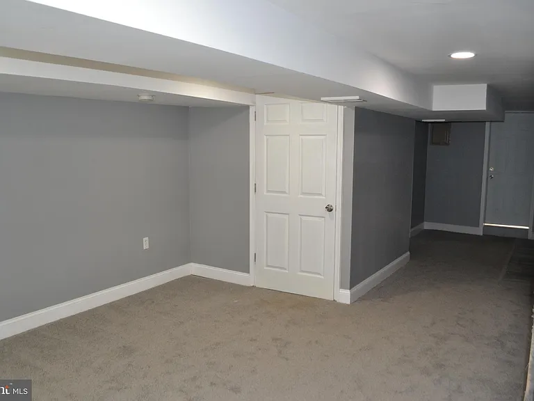 7448 Durwood Rd — Photo 20