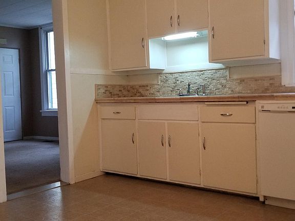 4th image of 56 Felton St #2