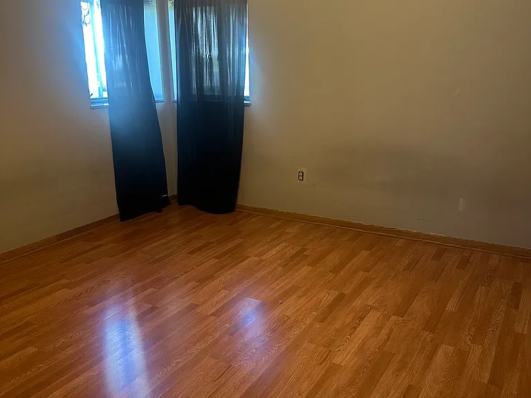 5400 Snow Rd — Photo 2