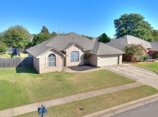 2405 Tropicana Ave, Norman, OK 73071