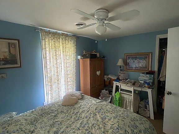 5th image of 8815 SE 90th St